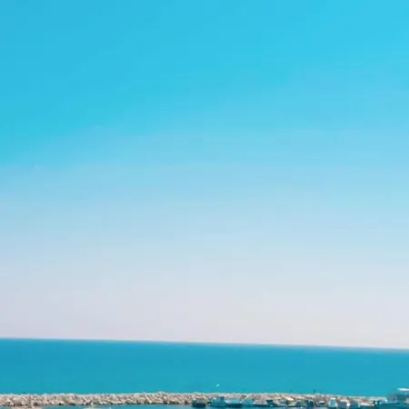 Seascape 501 لارنكا